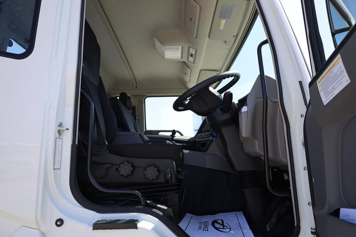 2025 Fuso Shogun FS76 8x4 360 Beavertail White