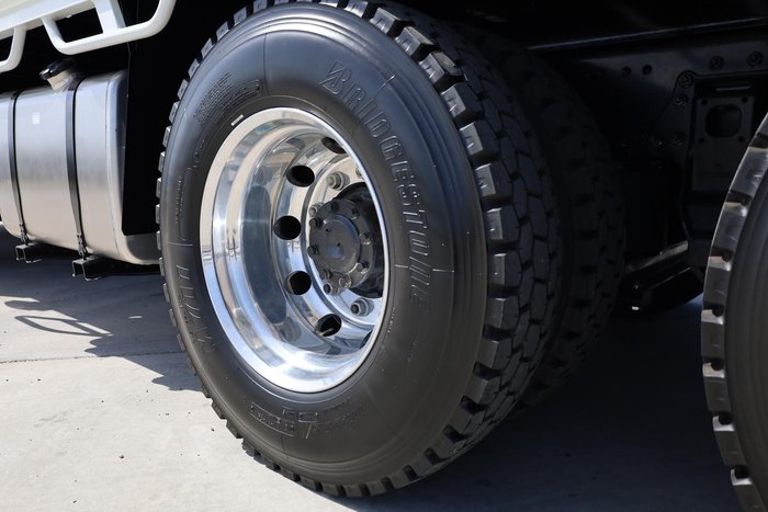 2025 Fuso Shogun FS76 360 White