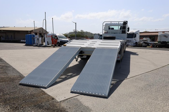 2025 Fuso Shogun FS76 360 White