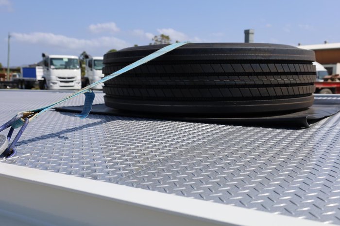 2025 Fuso Shogun FS76 8x4 360 Beavertail White