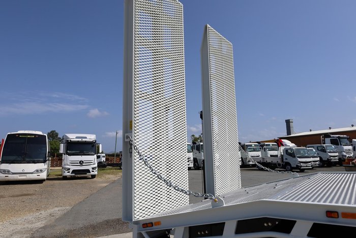 2025 Fuso Shogun FS76 8x4 360 Beavertail White