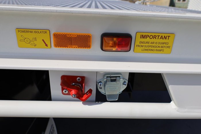 2025 Fuso Shogun 2025 FS76 360 Beavertail White