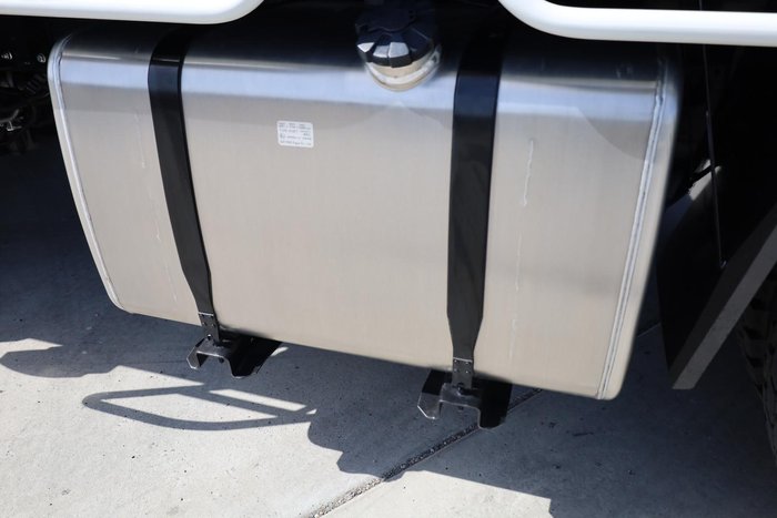 2025 Fuso Shogun FS76 360 Beavertail White