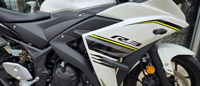 2017 Yamaha YZF-R3 WHITE