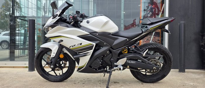 2017 Yamaha YZF-R3 WHITE