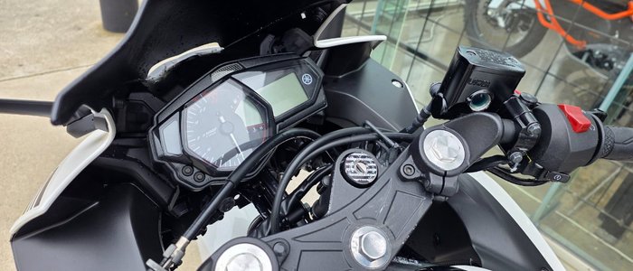 2017 Yamaha YZF-R3 WHITE