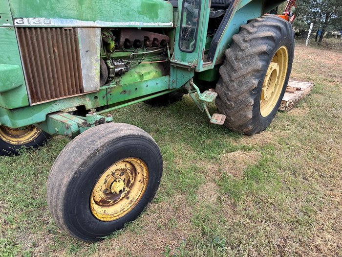 John Deere 3130