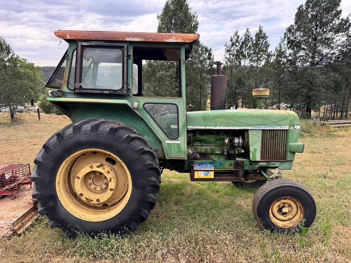 John Deere 3130