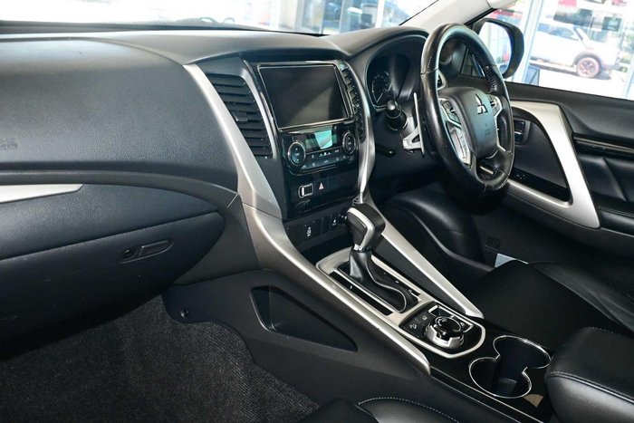 2017 Mitsubishi Pajero Sport GLS