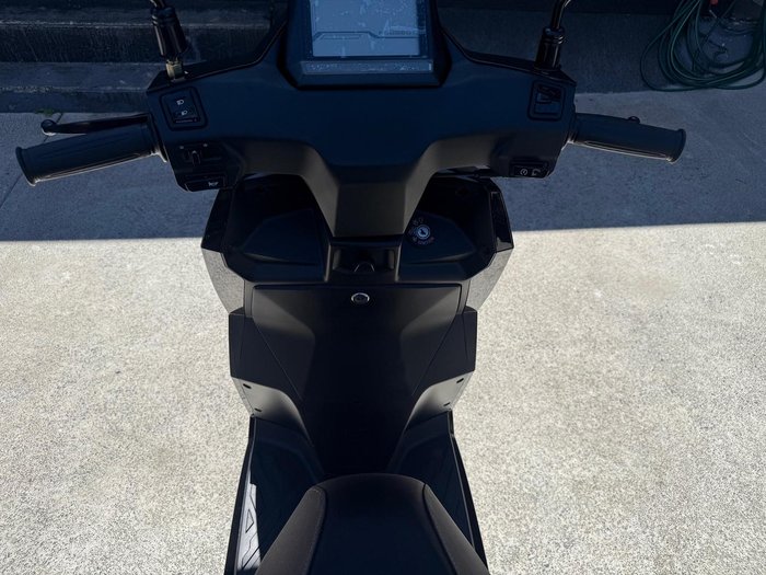 2025 Peugeot Tweet 200 Tweet Black