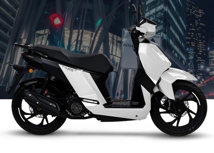 2025 Peugeot Tweet 200 Tweet Black