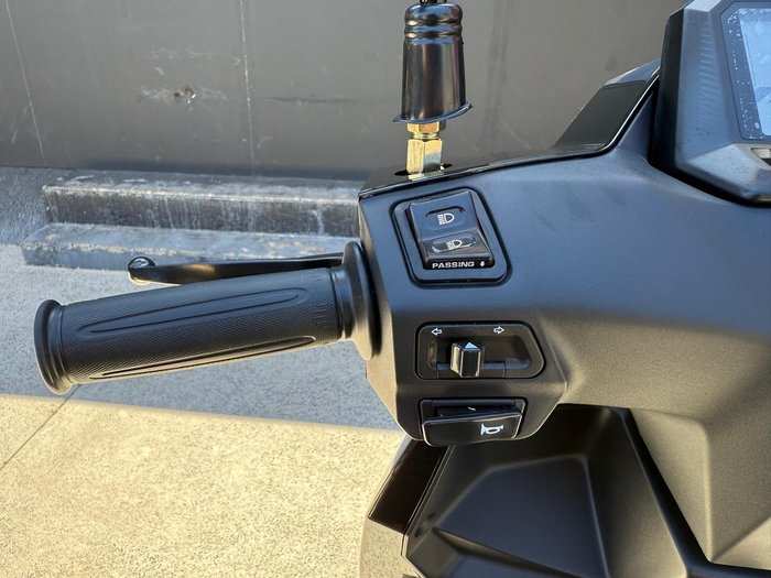 2025 Peugeot Tweet 200 Tweet Black