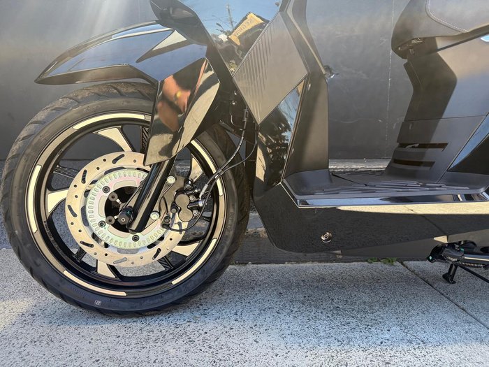 2025 Peugeot Tweet 200 Tweet Black