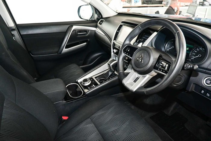 2024 Mitsubishi Pajero Sport GLS