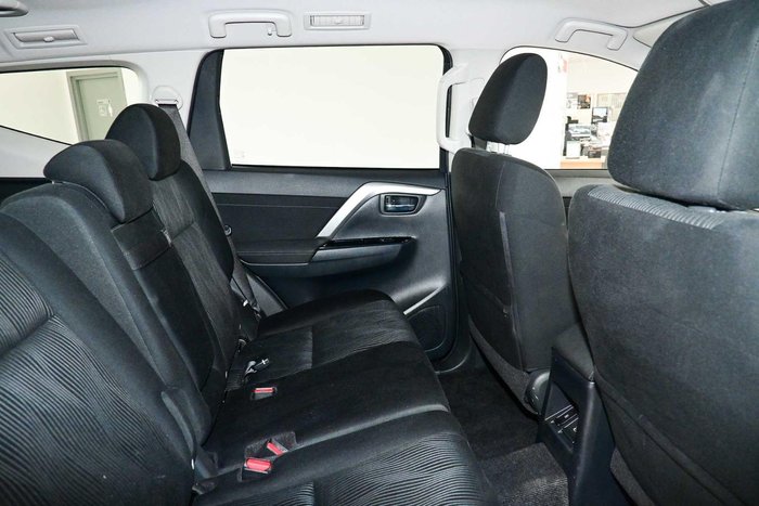 2024 Mitsubishi Pajero Sport GLS