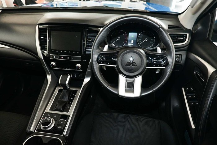 2024 Mitsubishi Pajero Sport GLS