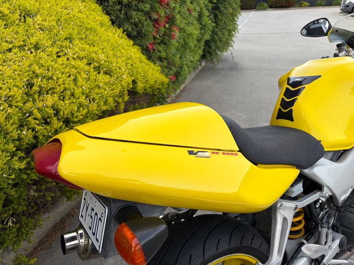 2000 Honda VTR1000F (FIRESTORM)