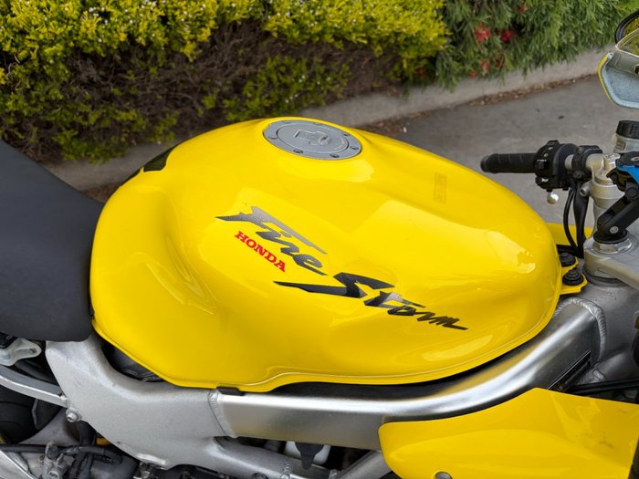 2000 Honda VTR1000F (FIRESTORM)