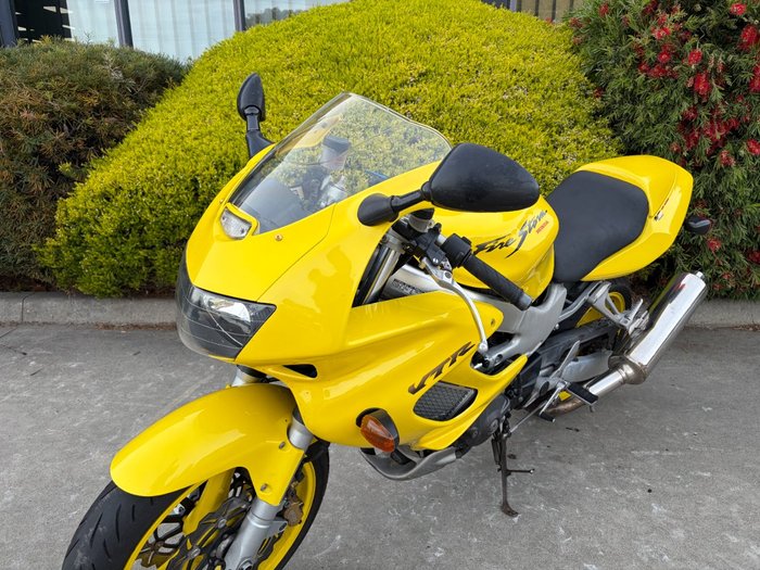 2000 Honda VTR1000F (FIRESTORM)