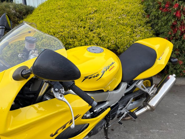 2000 Honda VTR1000F (FIRESTORM)