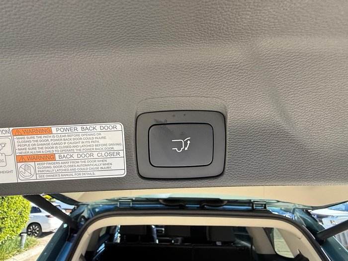 2025 LDV D90 Executive