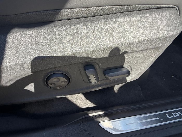 2025 LDV D90 Executive