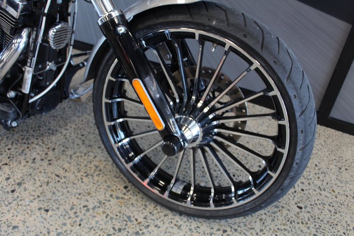 2016 Harley-davidson FXSB SOFTAIL BREAKOUT SILVER