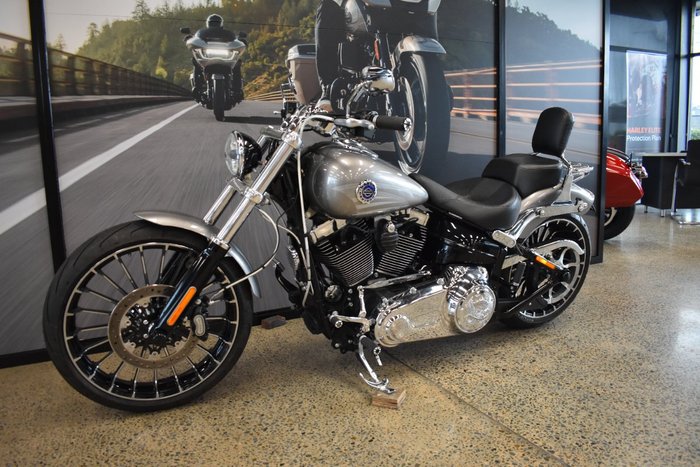 2016 Harley-davidson FXSB SOFTAIL BREAKOUT SILVER