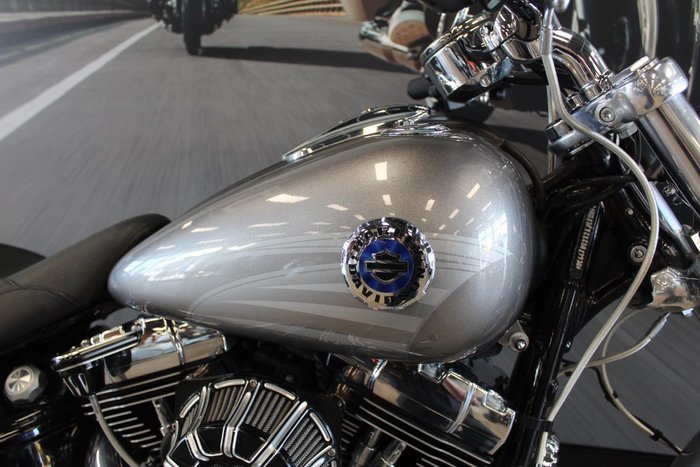 2016 Harley-davidson FXSB SOFTAIL BREAKOUT SILVER