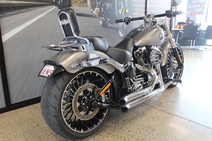 2016 Harley-davidson FXSB SOFTAIL BREAKOUT SILVER