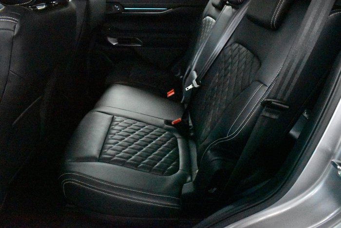 2023 Ford Everest Platinum