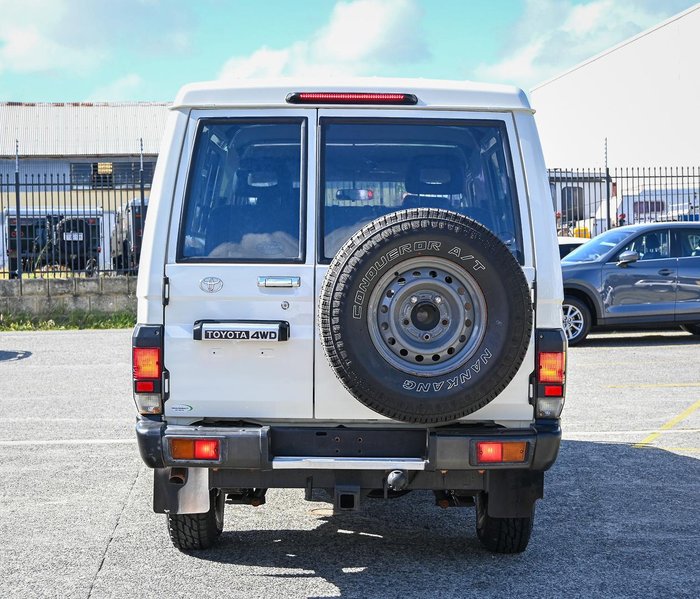 2018 Toyota Landcruiser Workmate Troopcarrier