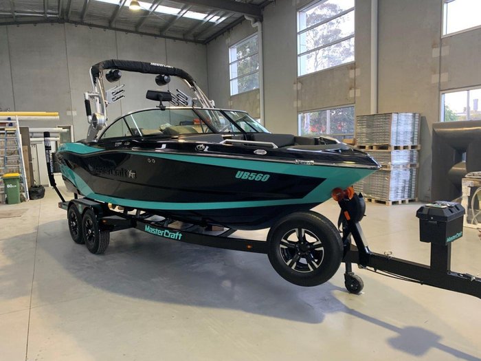 2019 MasterCraft XT21