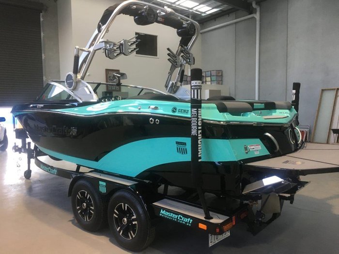 2019 MasterCraft XT21