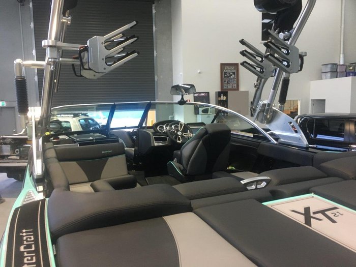 2019 MasterCraft XT21