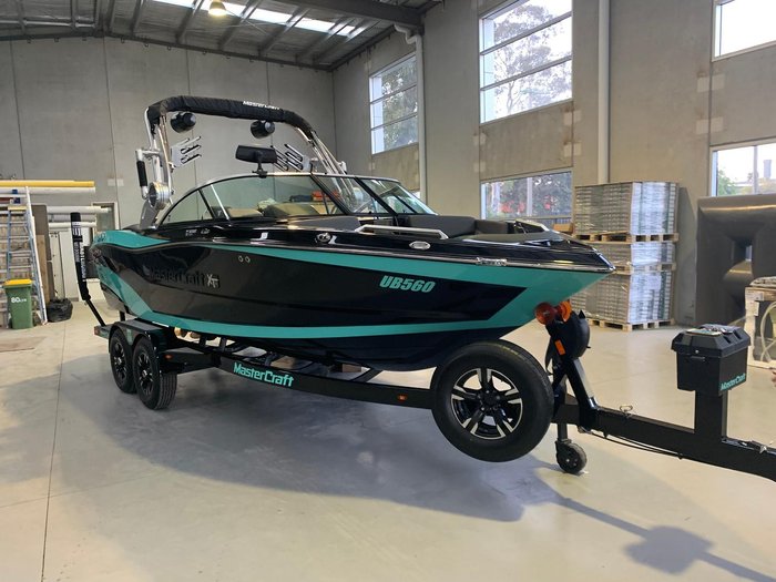 2019 MasterCraft XT21