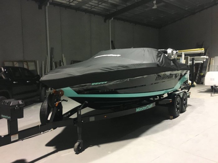 2019 MasterCraft XT21