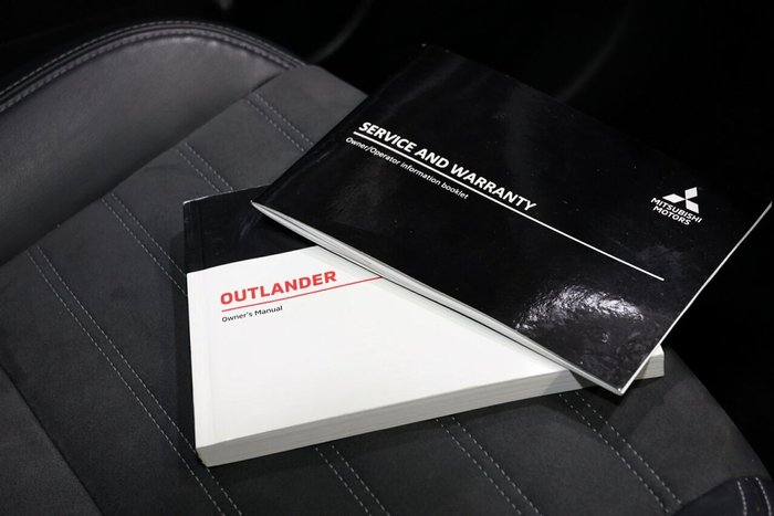 2020 Mitsubishi Outlander LS