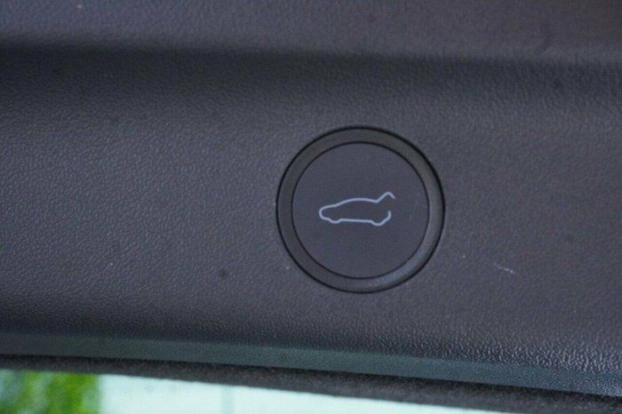 2022 Tesla Model Y Rear-Wheel Drive