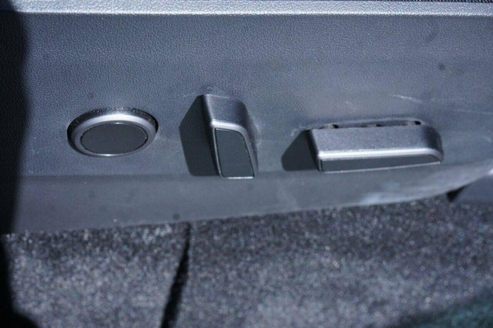 2022 Tesla Model Y Rear-Wheel Drive