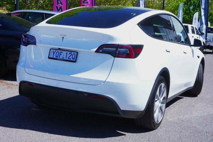 2022 Tesla Model Y Rear-Wheel Drive