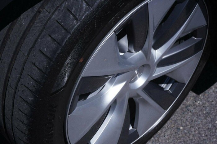 2022 Tesla Model Y Rear-Wheel Drive