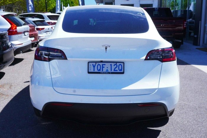 2022 Tesla Model Y Rear-Wheel Drive