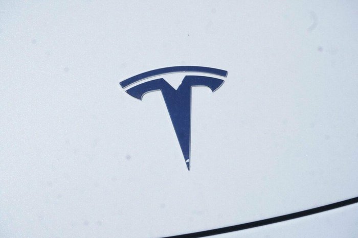 2022 Tesla Model Y Rear-Wheel Drive