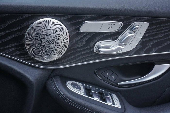 2021 Mercedes-Benz GLC-Class GLC300