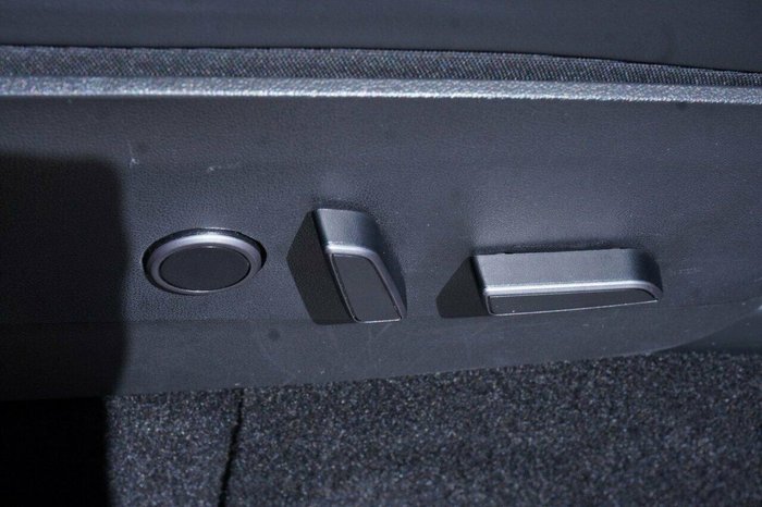 2023 Tesla Model Y Rear-Wheel Drive