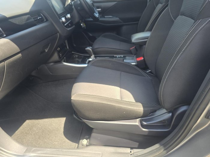 2020 Mitsubishi Outlander ES