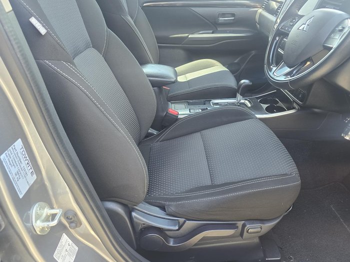 2020 Mitsubishi Outlander ES