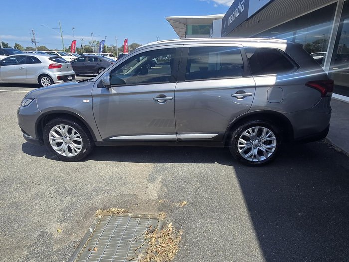 2020 Mitsubishi Outlander ES