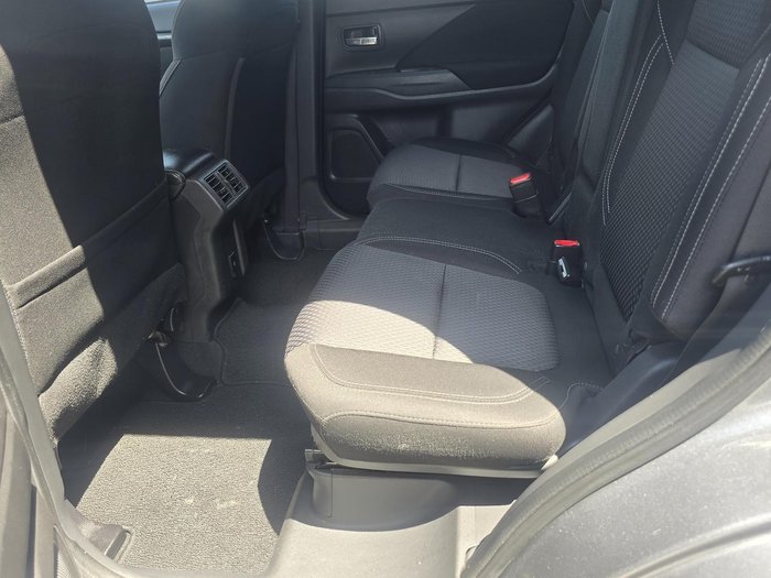 2020 Mitsubishi Outlander ES